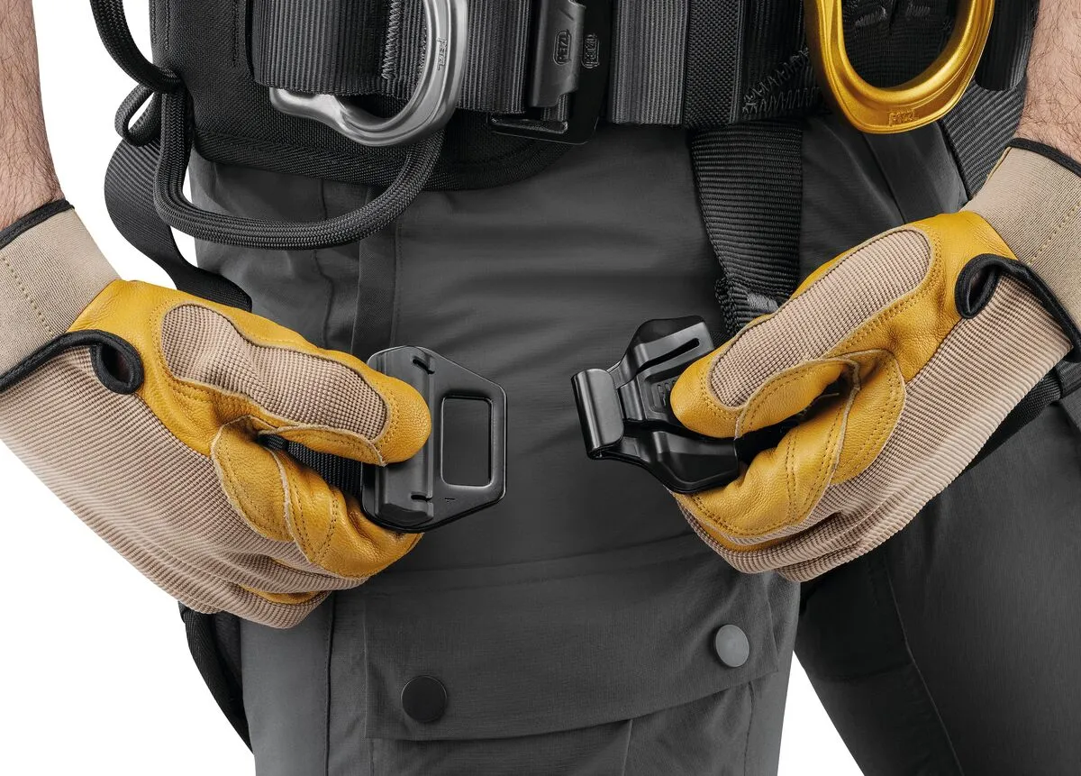 ASTRO International Version Harness - Petzl