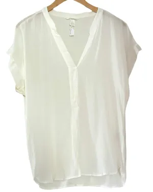 Light Summer Ivory Crinkle V-Neck Blouse